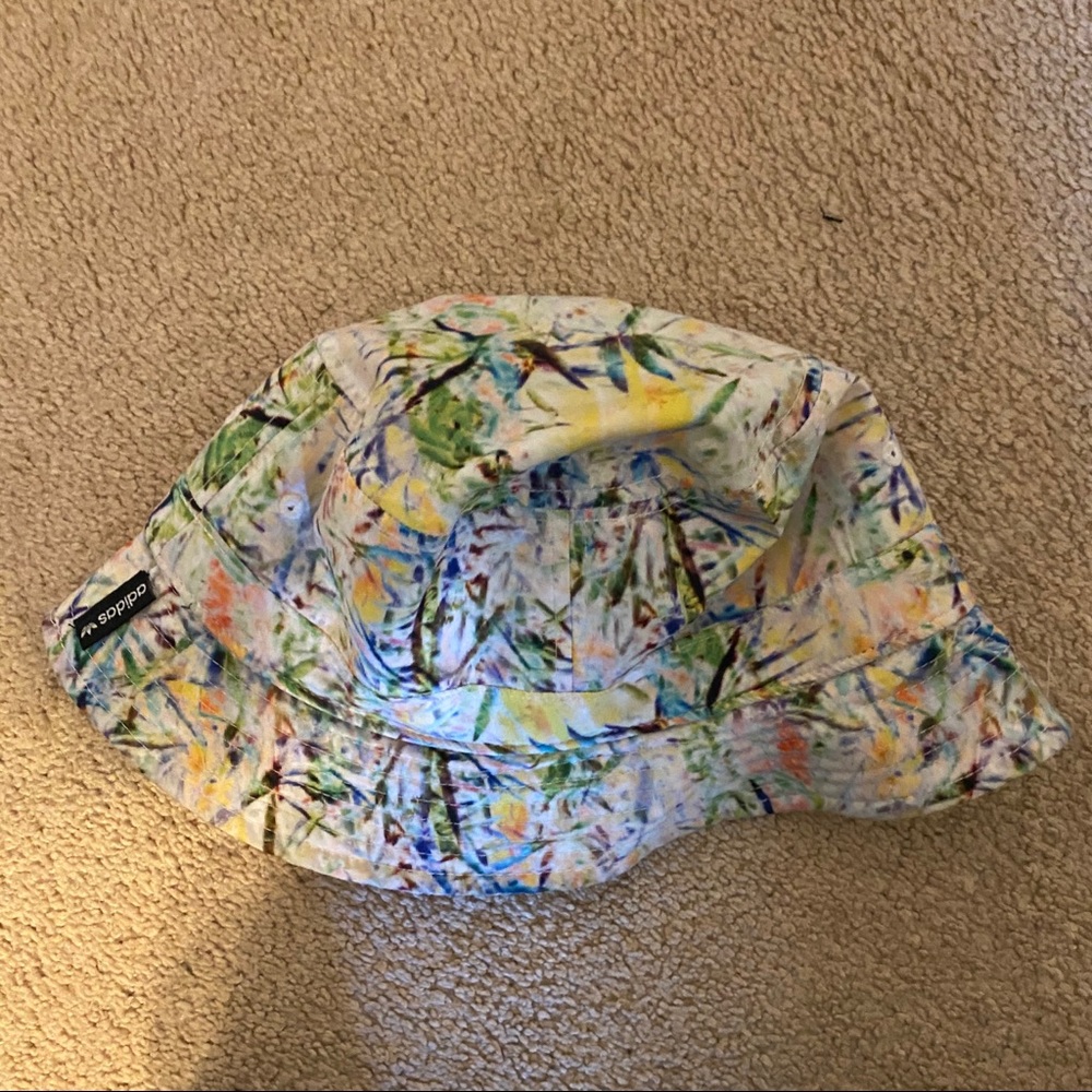 Adidas Bucket Hat